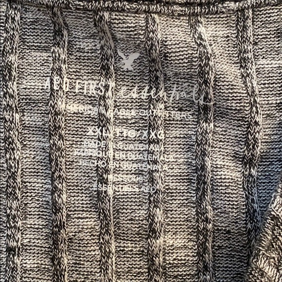 American Eagle ribbed with lace up front tank top - Picture 3 of 3